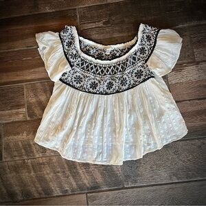 American Eagle off white BOHO peasant top on off shoulder embroidered M